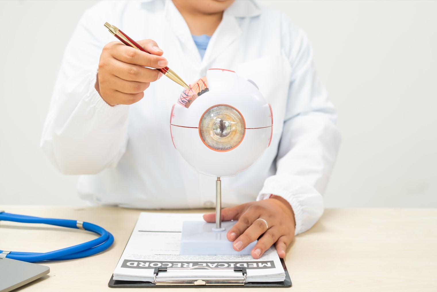 OphthalmoPro LATAM, Eye Bright y Ever Med: Alianza Estratégica para Innovar en Lentes Intraoculares en Latinoamérica